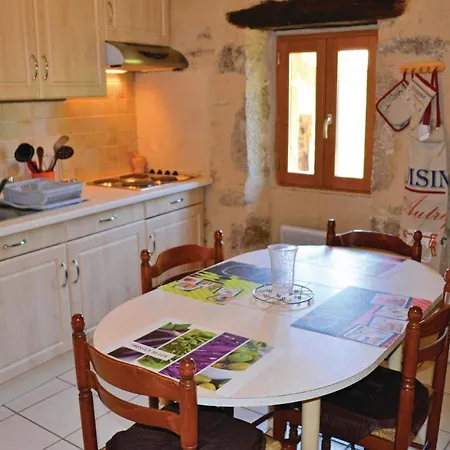 Two-bedroom In St. Bressou Saint-Bressou (Lot)